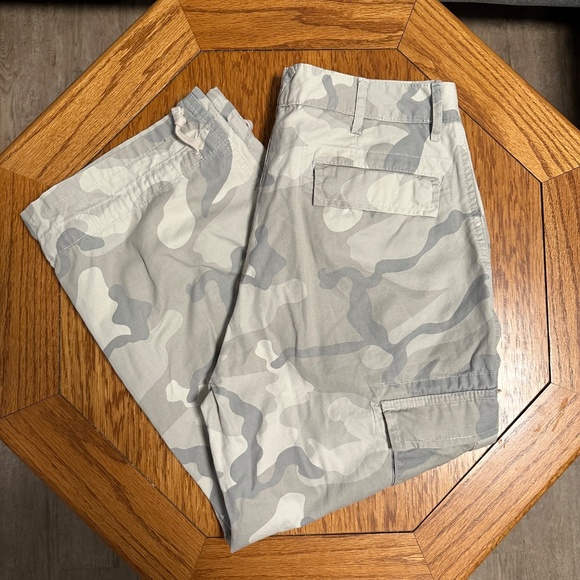 **BOSTON PROPER* Camouflage Pants Size 8 - Picture 1 of 7